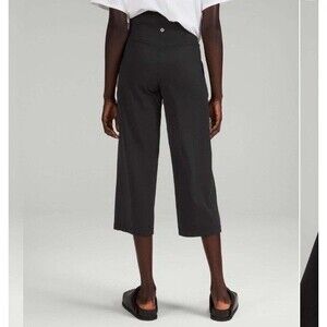 Lululemon Align High-Rise Wide Leg Crop Pants 23" Black Size 2 Leggings Yoga Gym